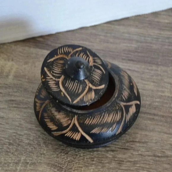 Vtg Hand Carved Wood Box  with Lid - Picture 2 of 6